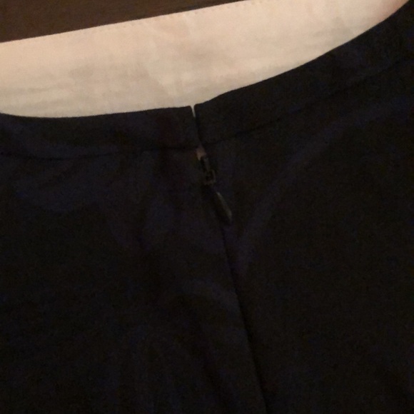 Ann Taylor Loft long sleeve floral dress. 2 Petite - Picture 9 of 13